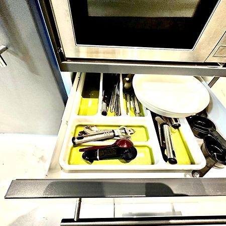 Duke And Duchess Apartments And Rooms - Private In Room Hot Tub Suites London Ngoại thất bức ảnh