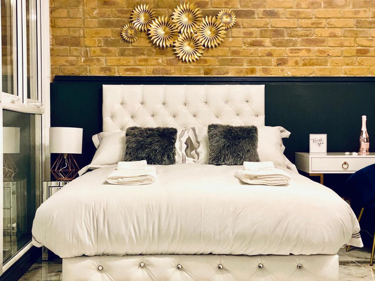 Duke And Duchess Apartments And Rooms - Private In Room Hot Tub Suites London Ngoại thất bức ảnh