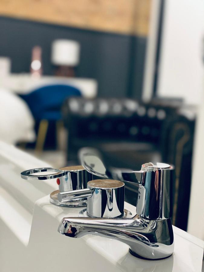 Duke And Duchess Apartments And Rooms - Private In Room Hot Tub Suites London Ngoại thất bức ảnh
