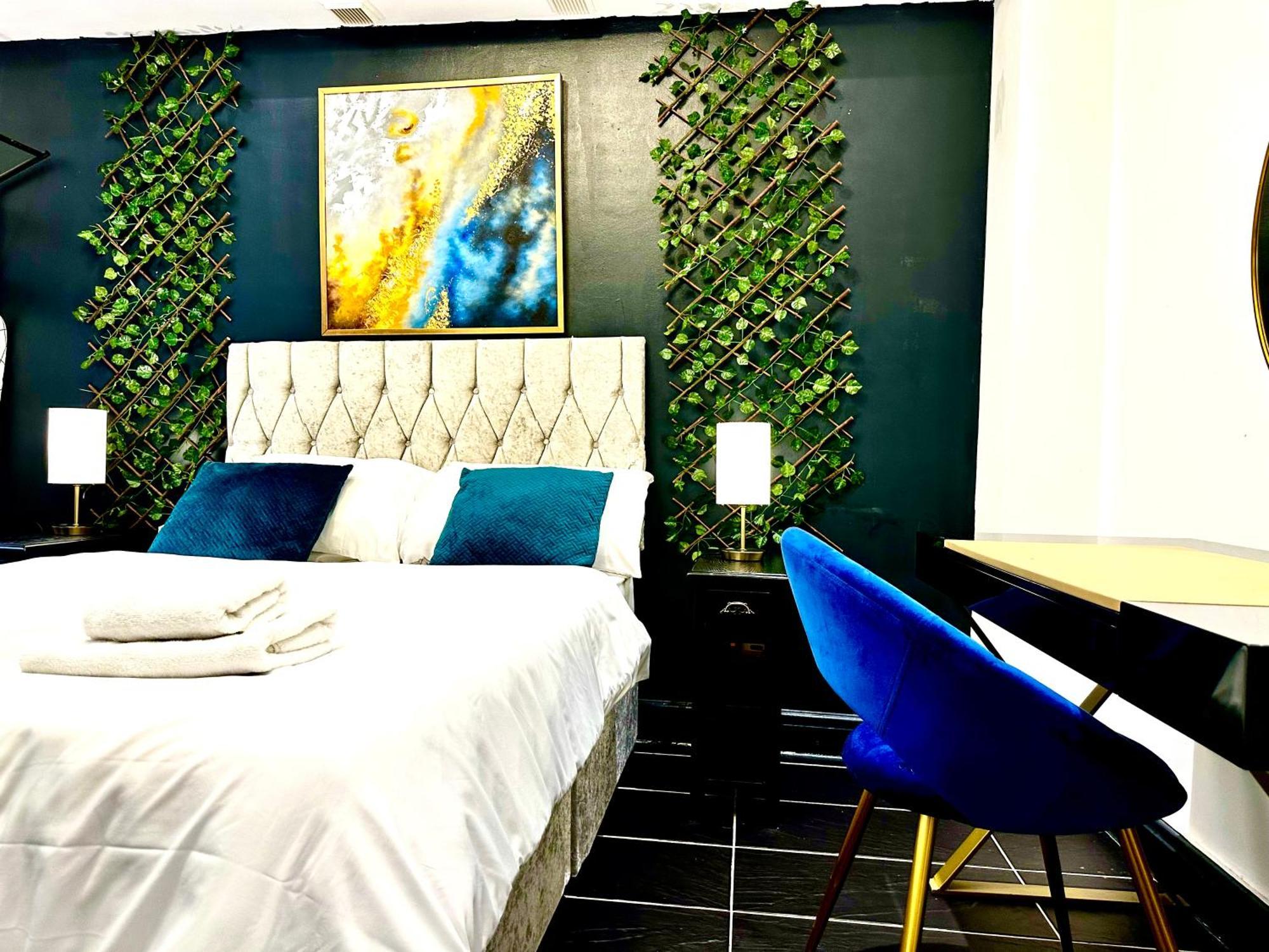 Duke And Duchess Apartments And Rooms - Private In Room Hot Tub Suites London Ngoại thất bức ảnh