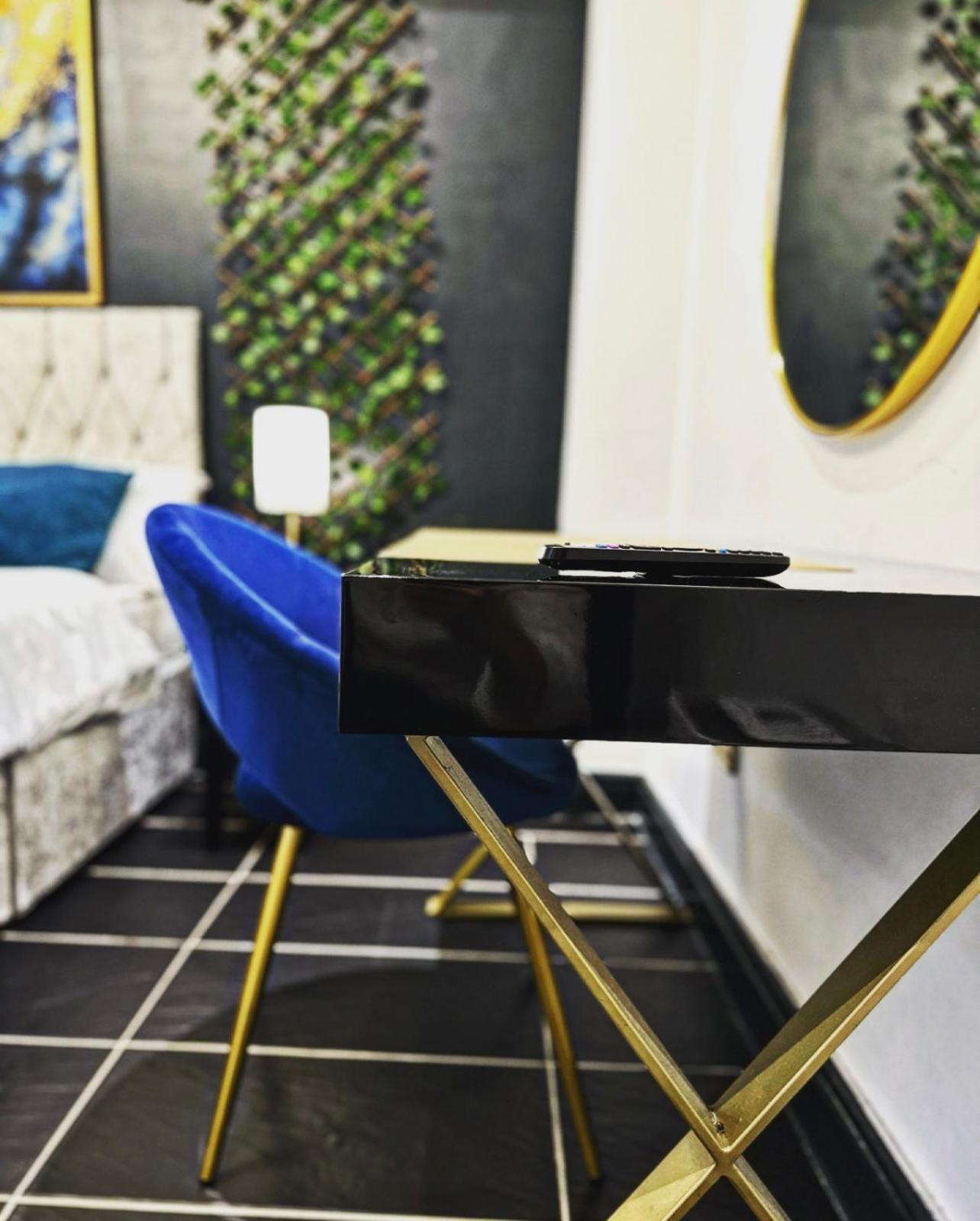 Duke And Duchess Apartments And Rooms - Private In Room Hot Tub Suites London Ngoại thất bức ảnh