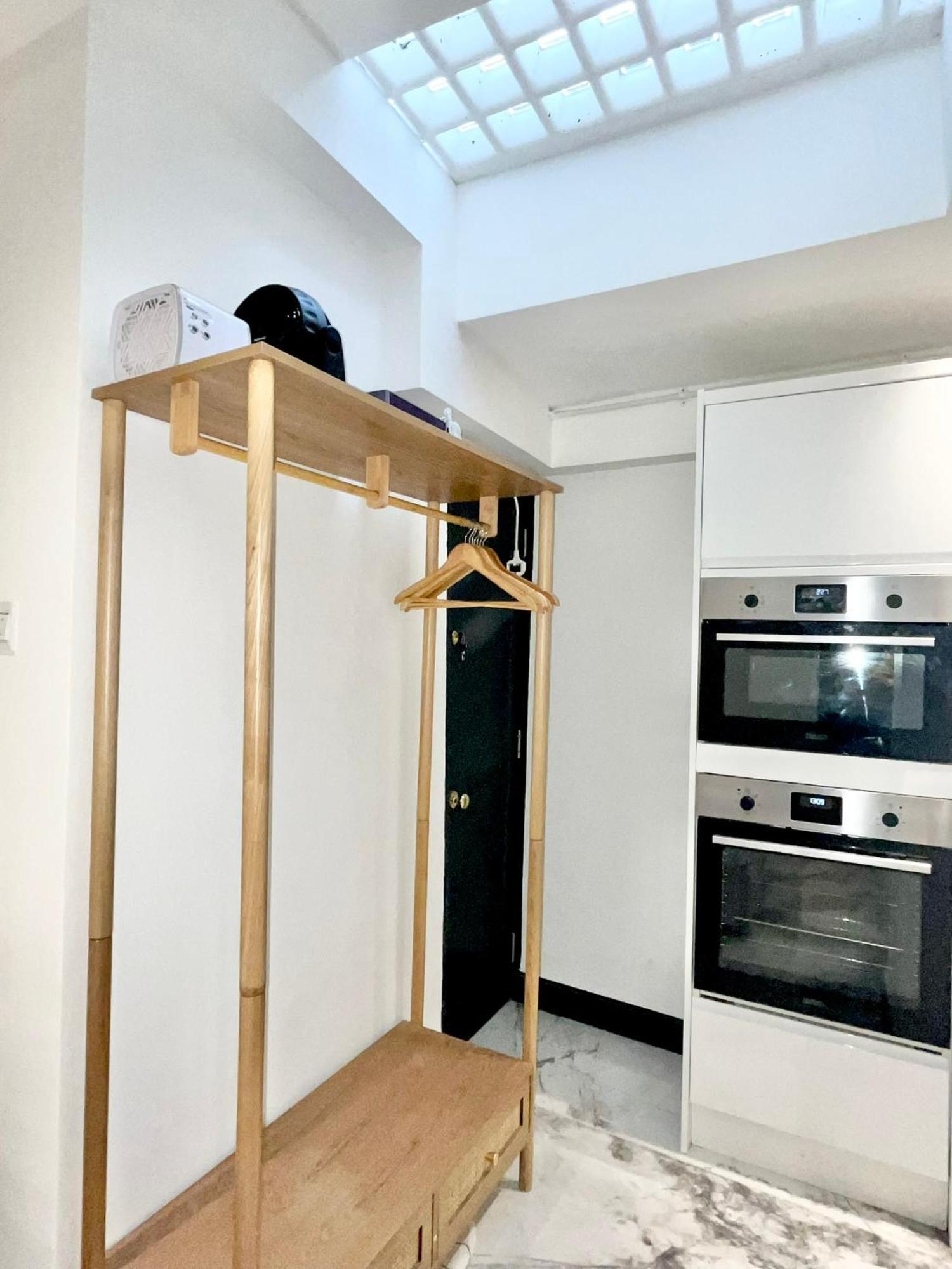 Duke And Duchess Apartments And Rooms - Private In Room Hot Tub Suites London Ngoại thất bức ảnh