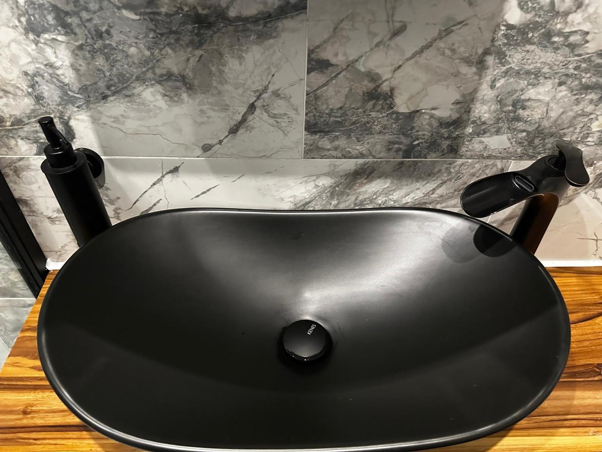 Duke And Duchess Apartments And Rooms - Private In Room Hot Tub Suites London Ngoại thất bức ảnh
